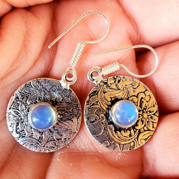 ***$15 Sale*** New Opal Opalite Silver Earrings. - Picture 6 of 12